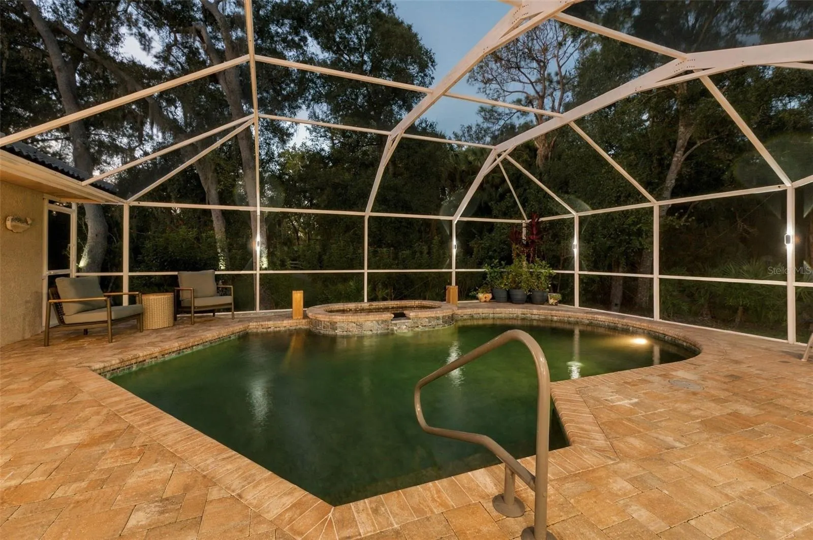 1829 FOXBORO CT