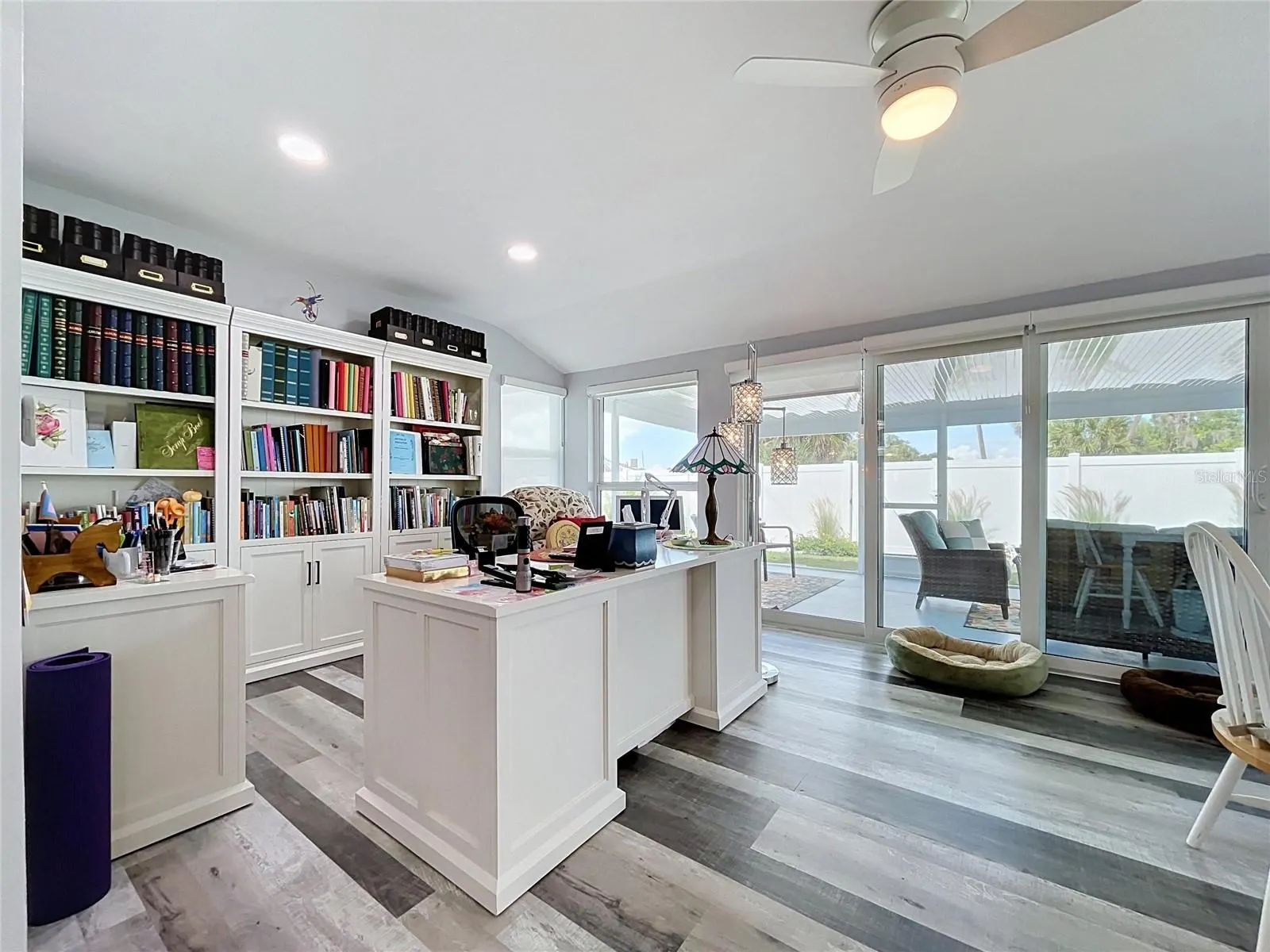 621 OAKMONT AVE