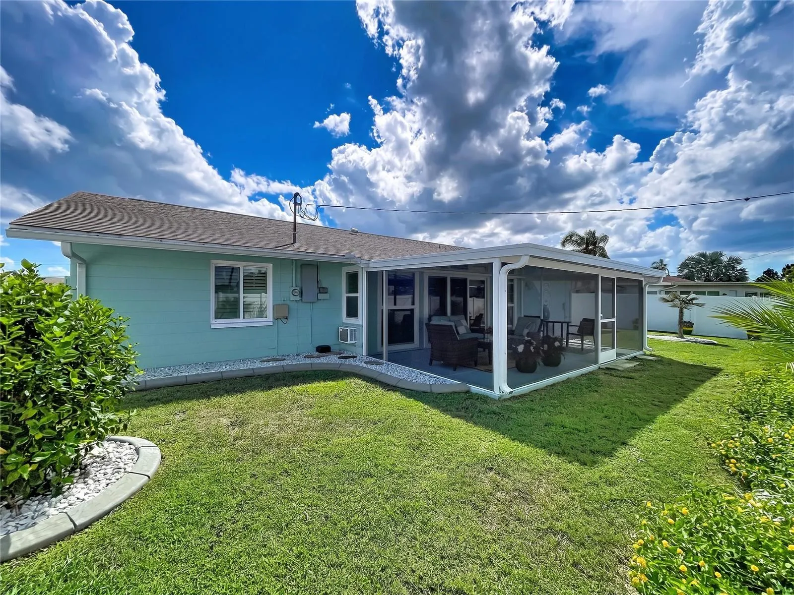 621 OAKMONT AVE