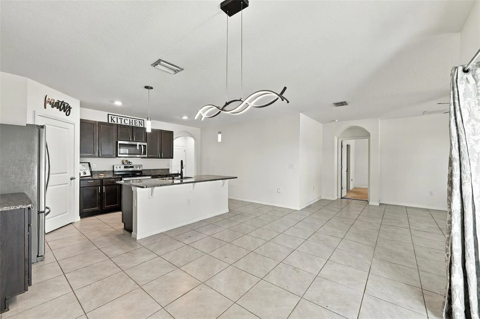 1702 JOHNSON POINTE DR
