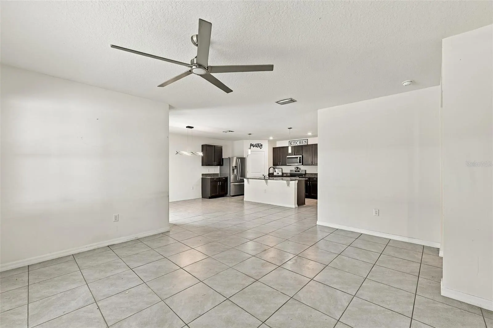 1702 JOHNSON POINTE DR