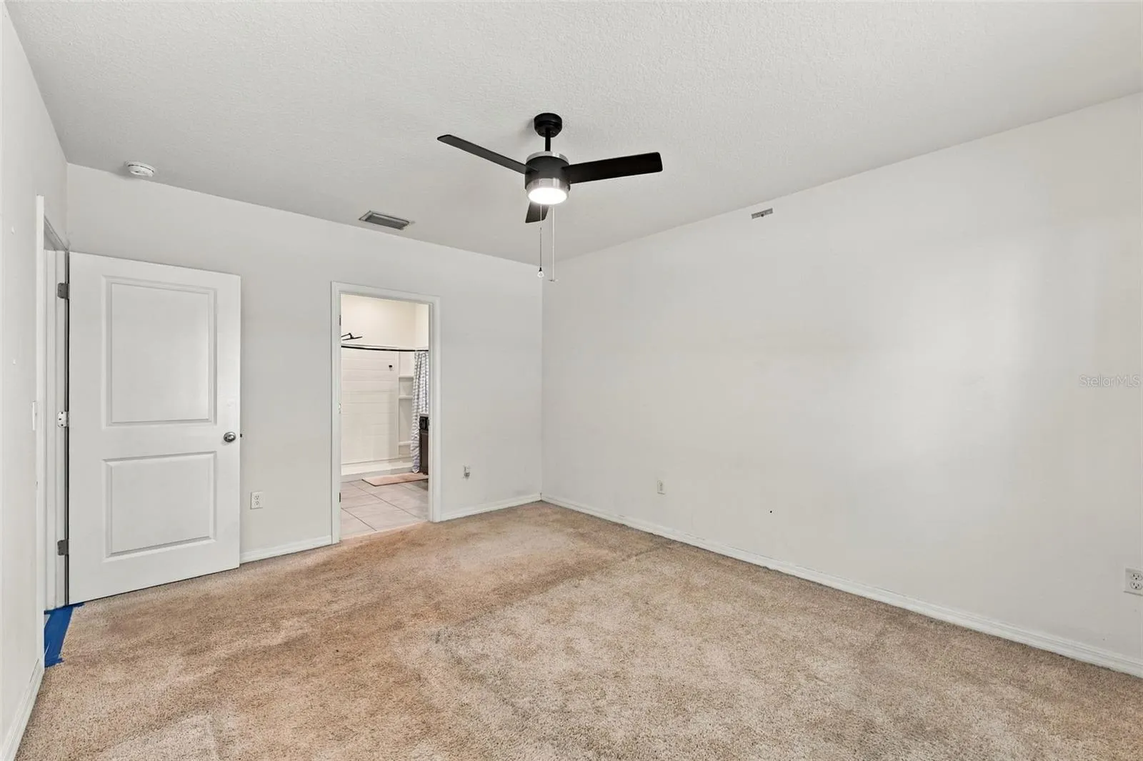 1702 JOHNSON POINTE DR