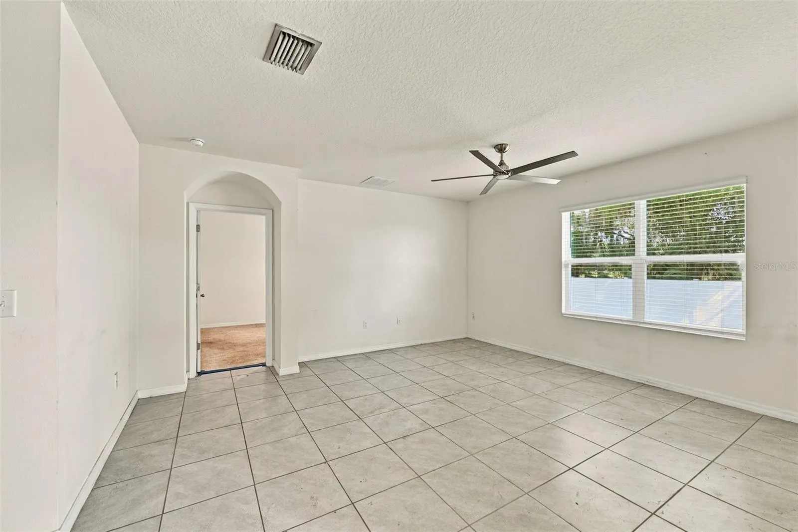 1702 JOHNSON POINTE DR