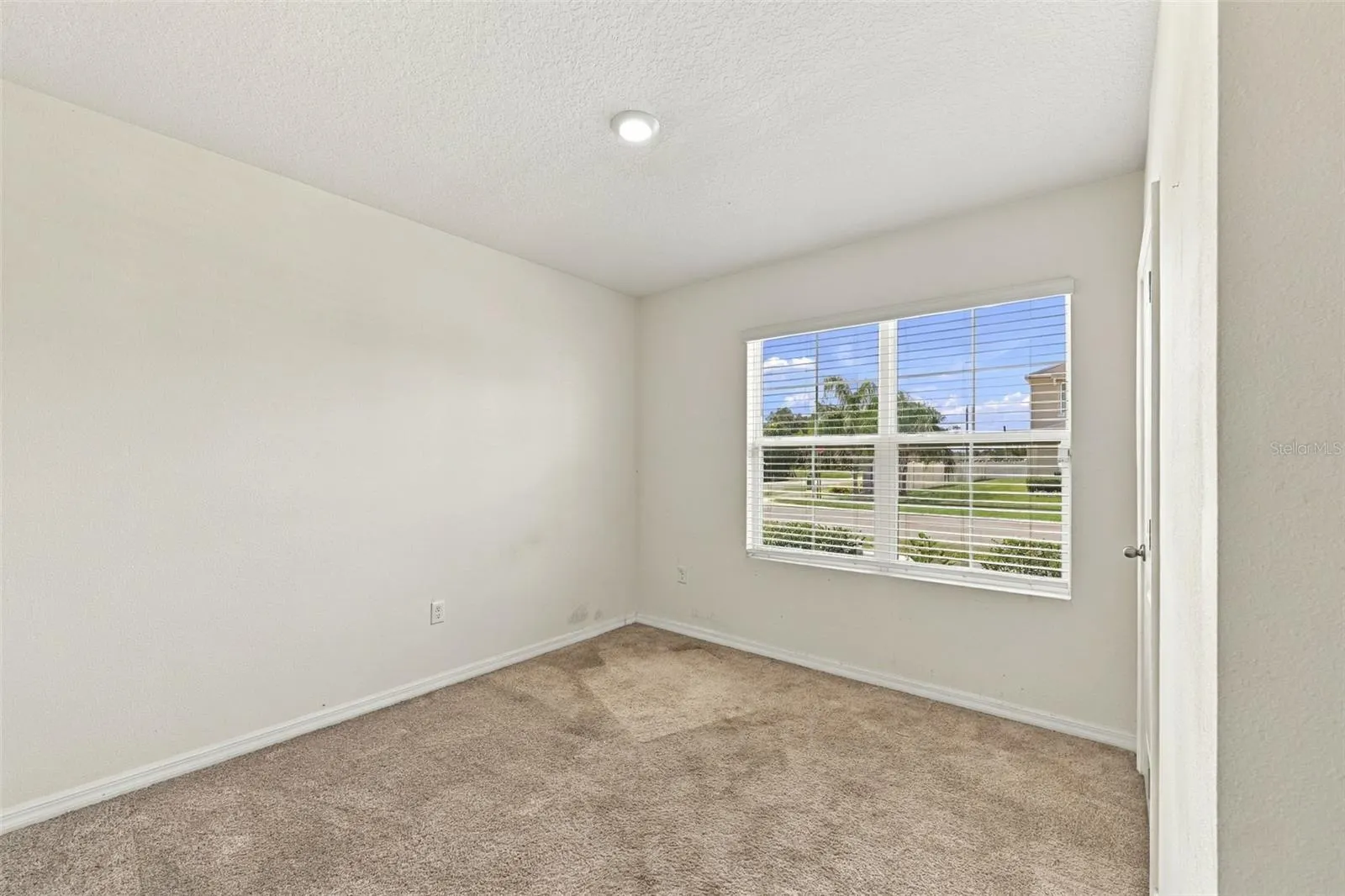 1702 JOHNSON POINTE DR