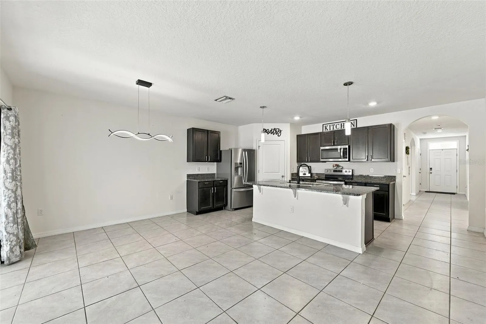 1702 JOHNSON POINTE DR