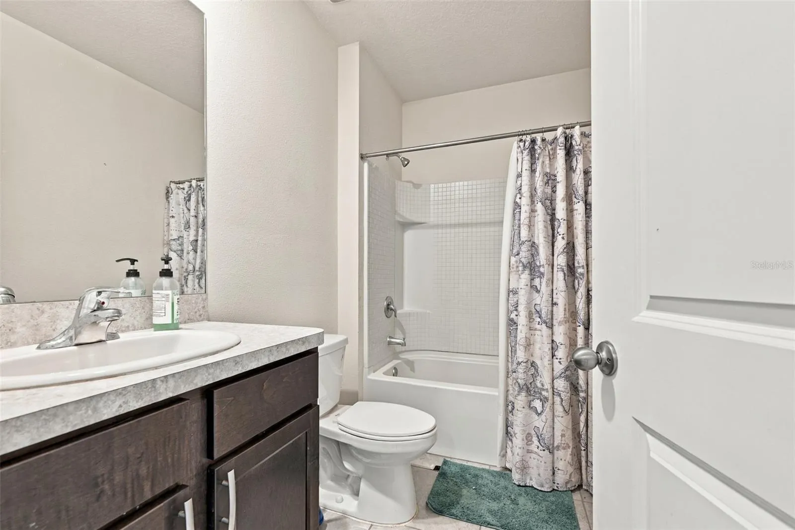 1702 JOHNSON POINTE DR