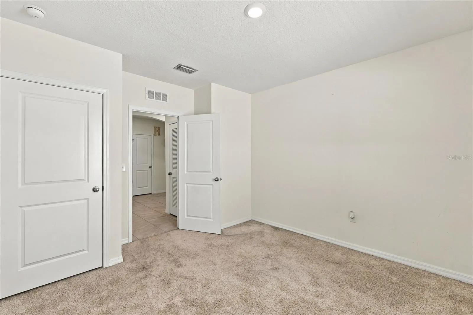 1702 JOHNSON POINTE DR
