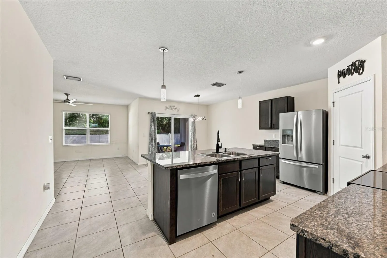 1702 JOHNSON POINTE DR
