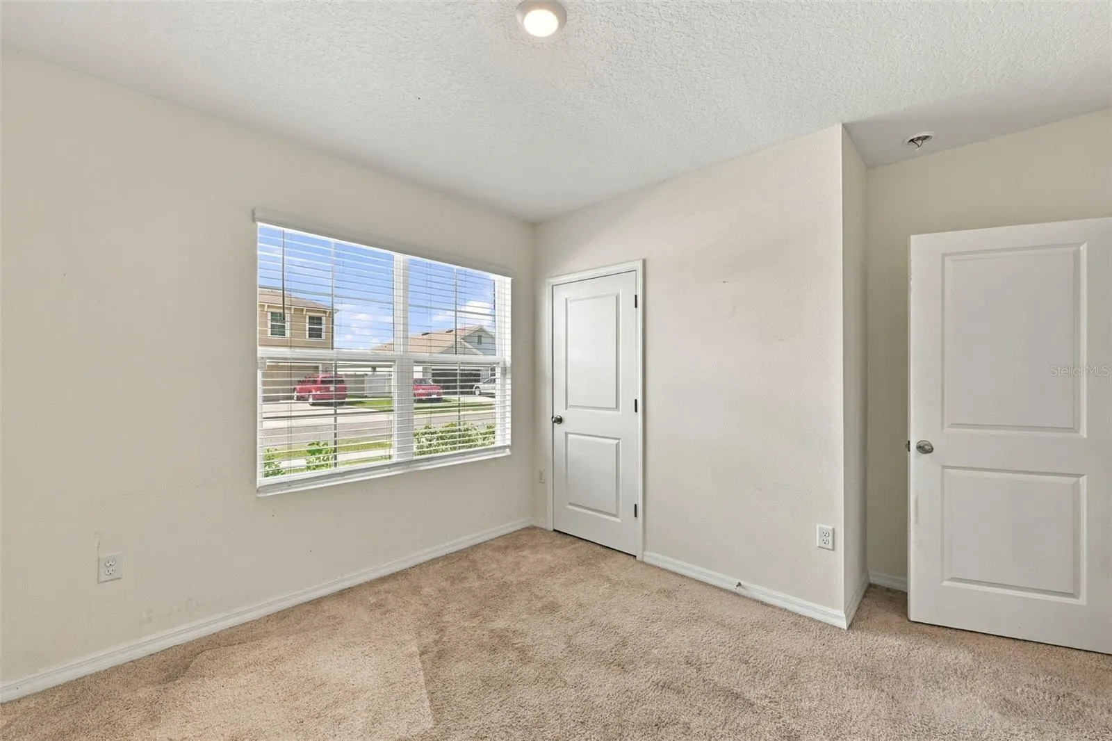 1702 JOHNSON POINTE DR