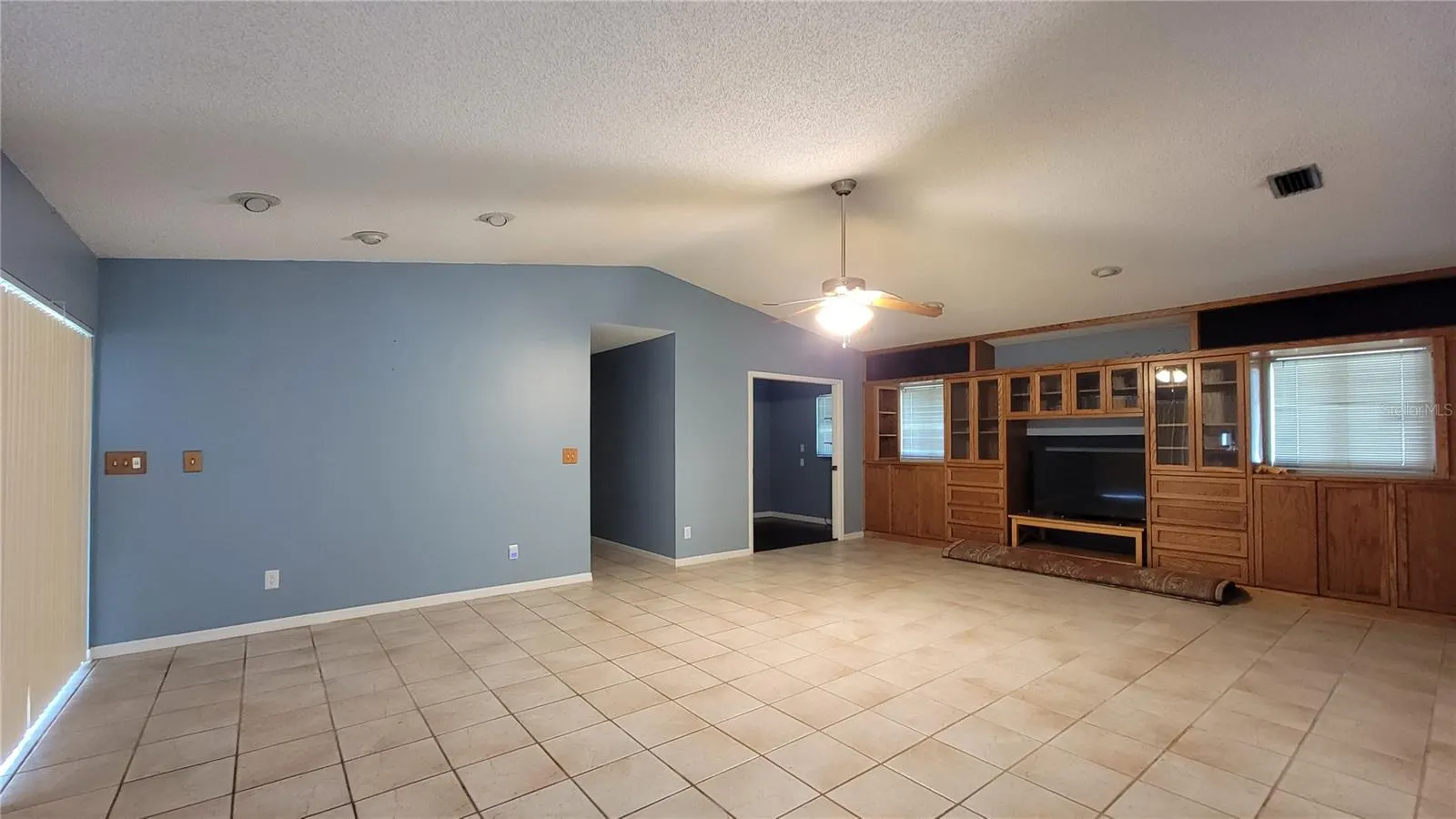 3024 SANDPIPER PL