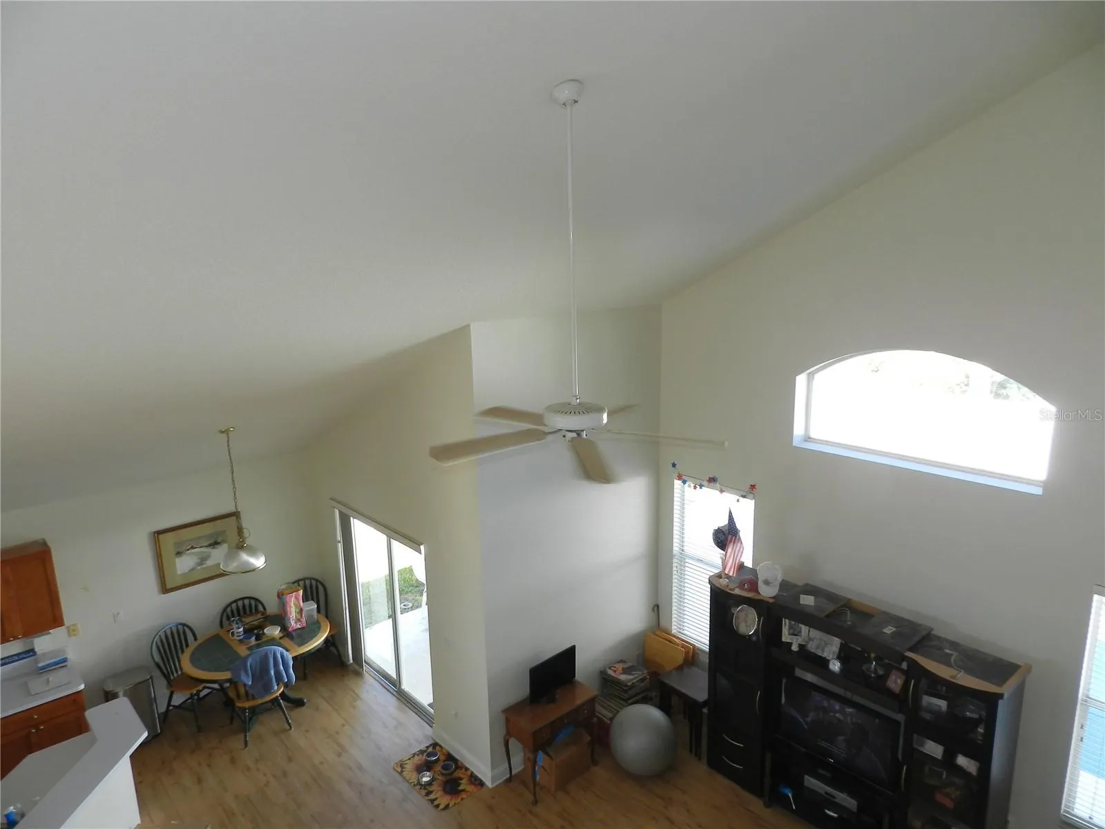 1040 FOX HOLLOW RUN