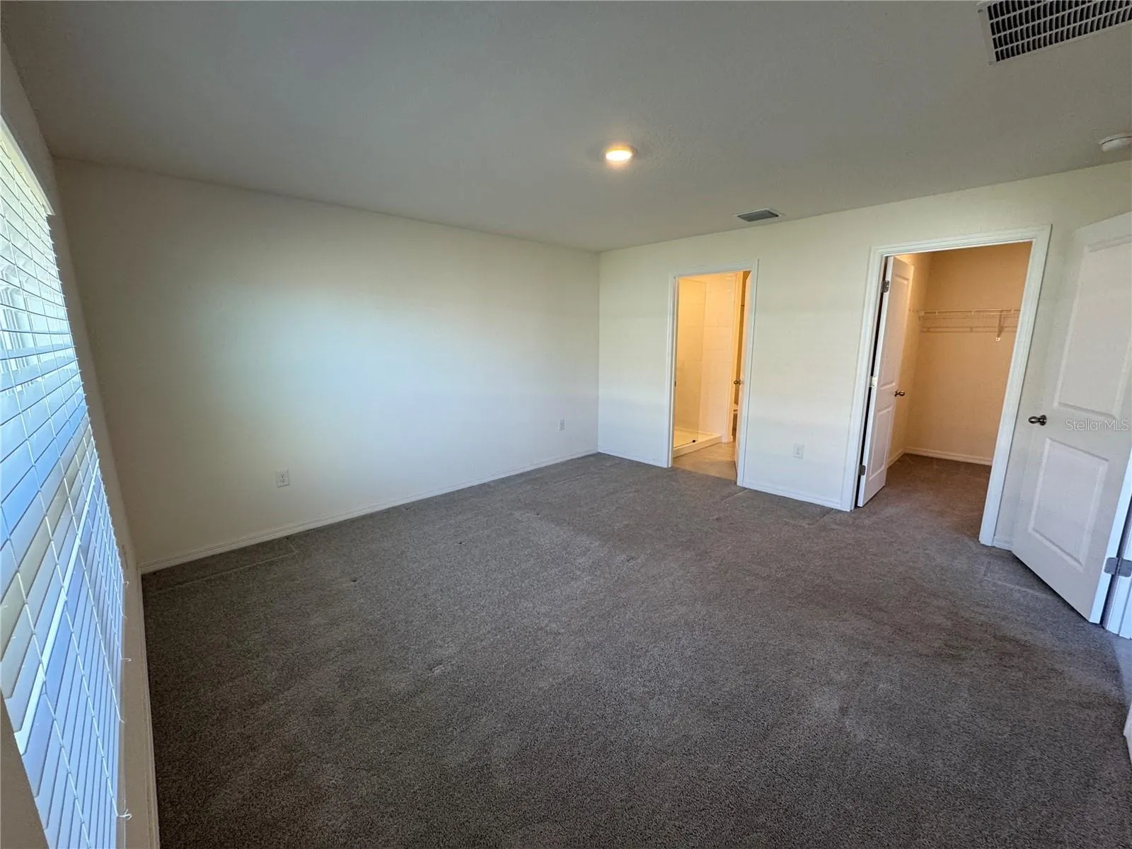 5586 LOGAN CAVE AVE