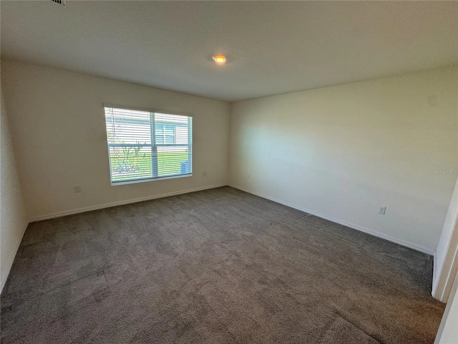 5586 LOGAN CAVE AVE