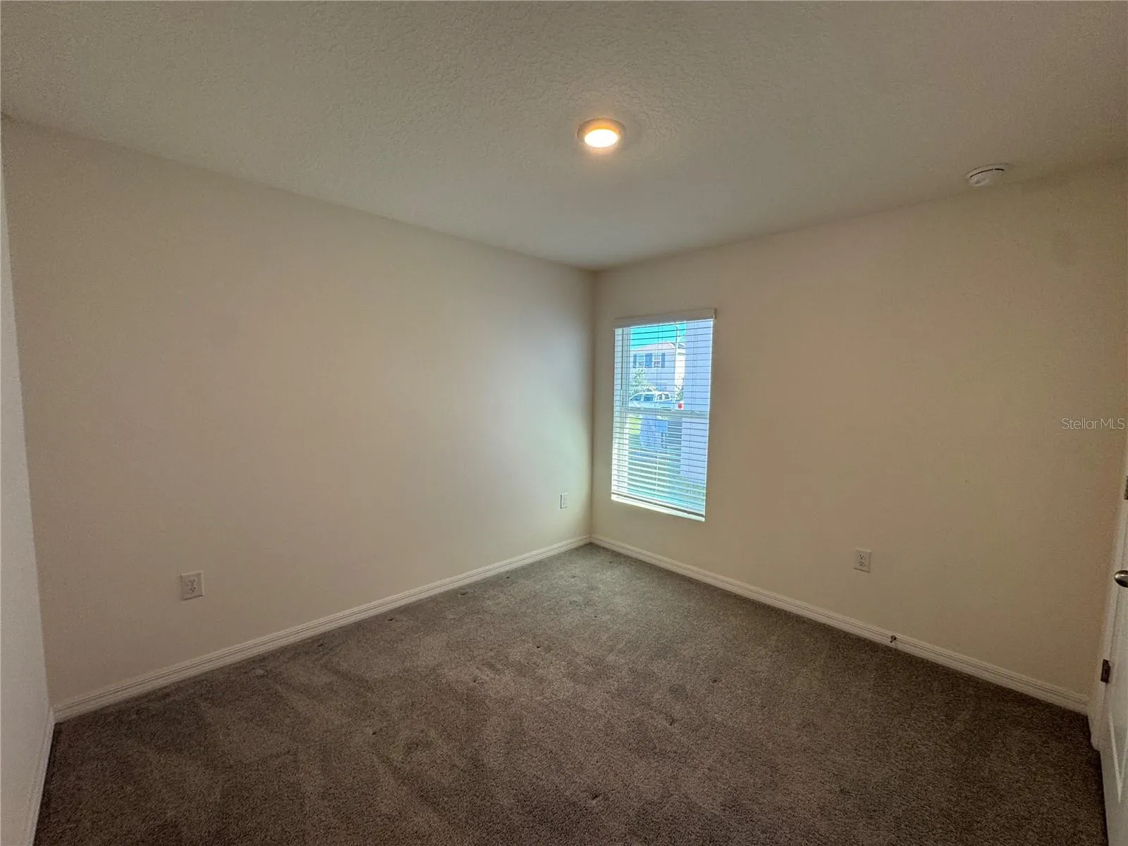 5586 LOGAN CAVE AVE
