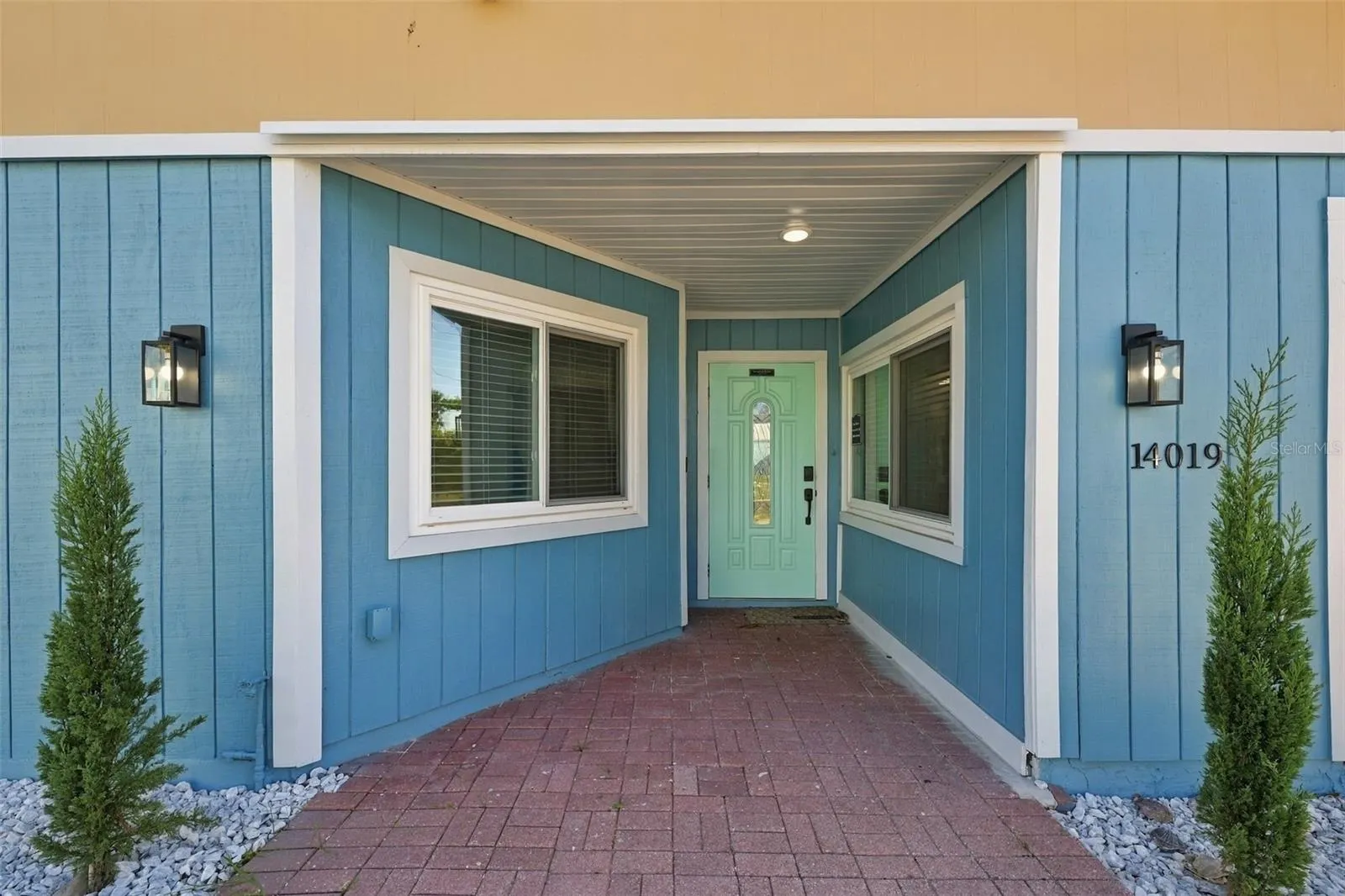 14019 W PARSLEY DR