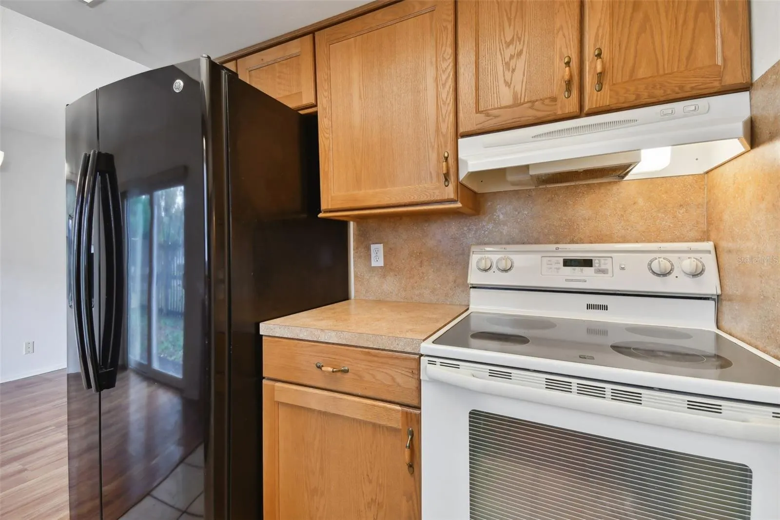 504 5TH AVE SW