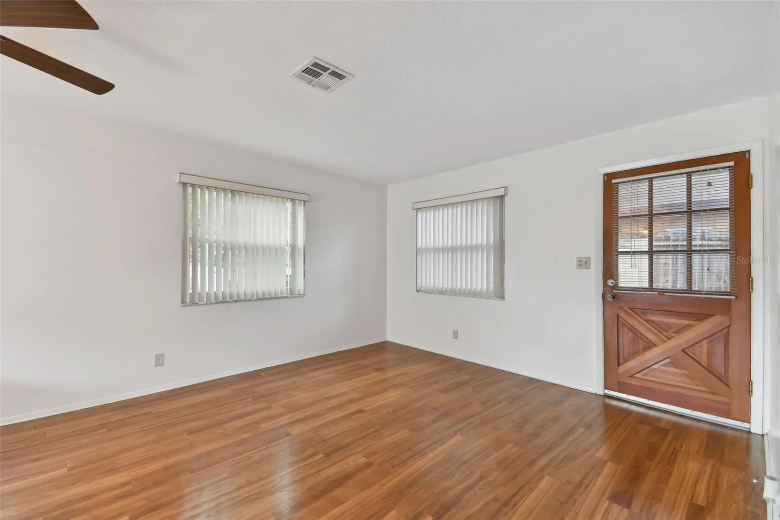 504 5TH AVE SW