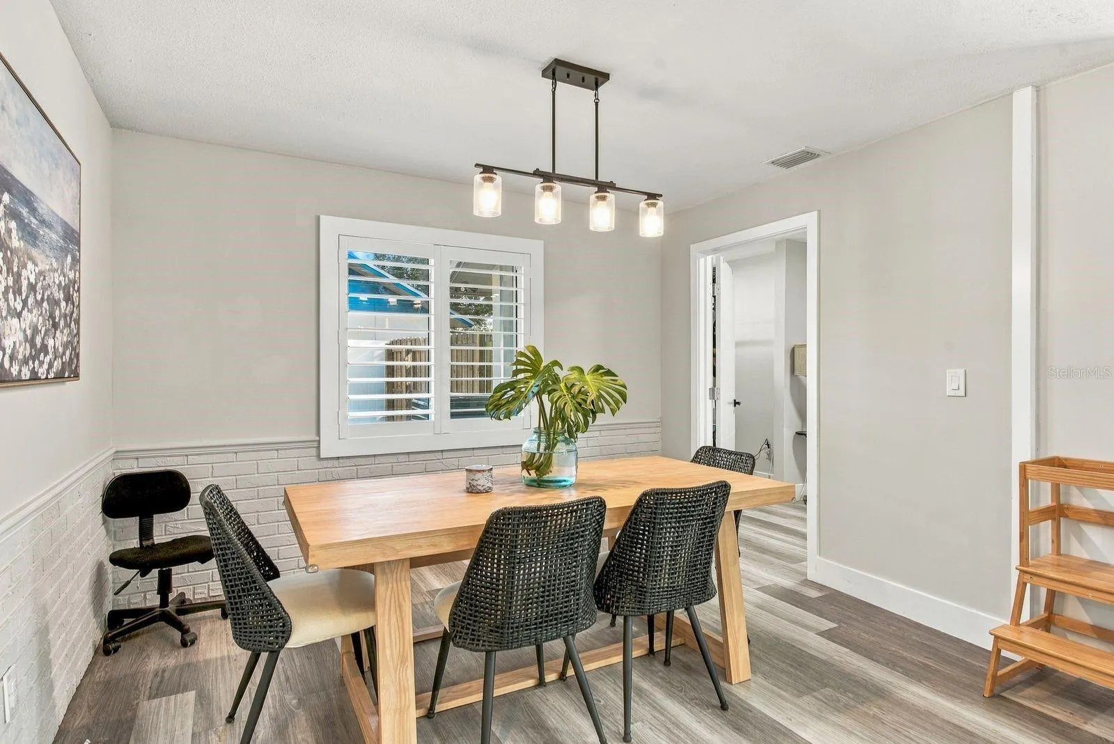 244 DUNBRIDGE DR