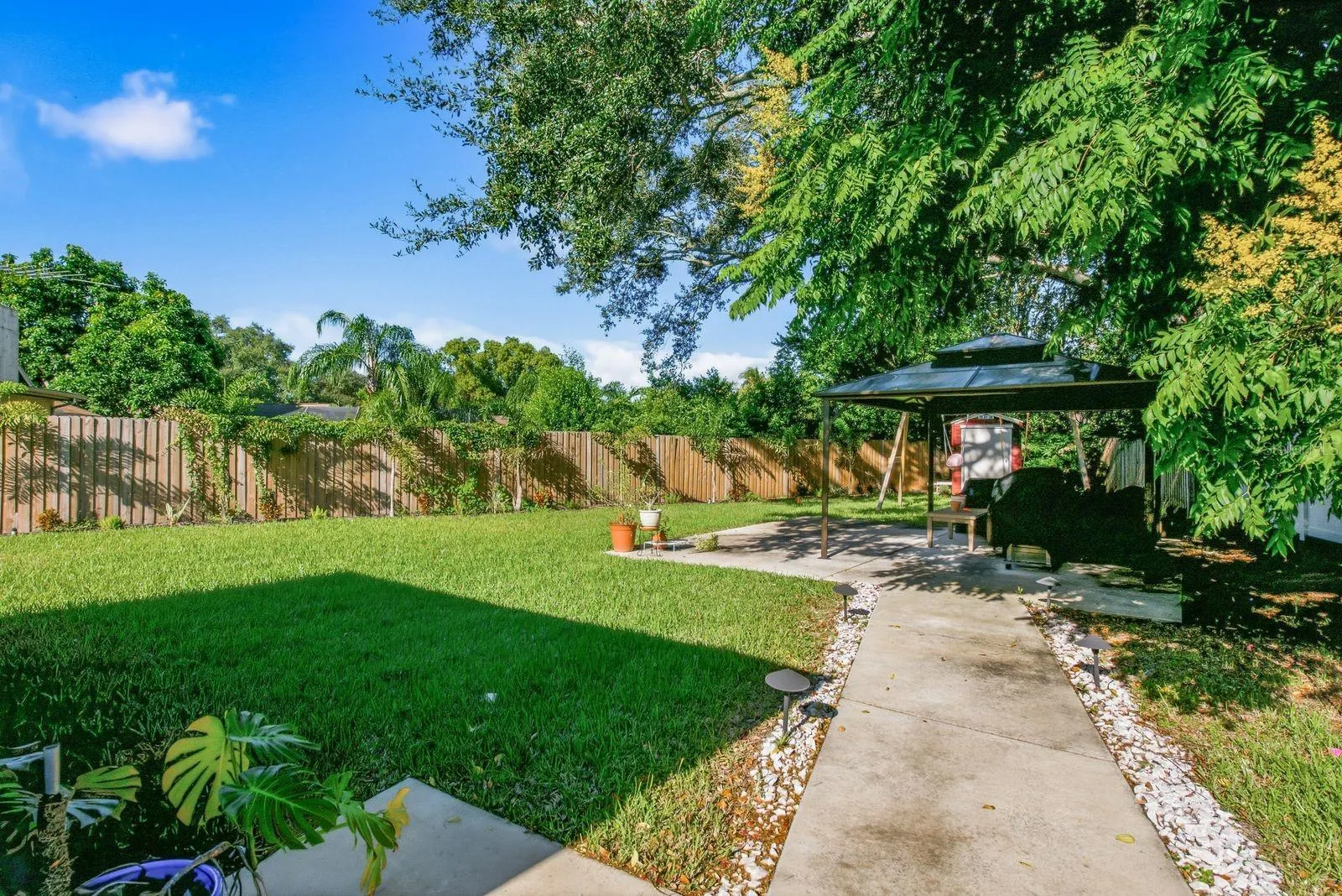 244 DUNBRIDGE DR