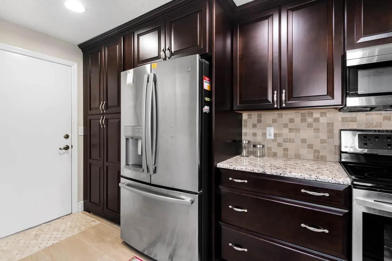 1122 MCDANIEL ST #1122 #1122