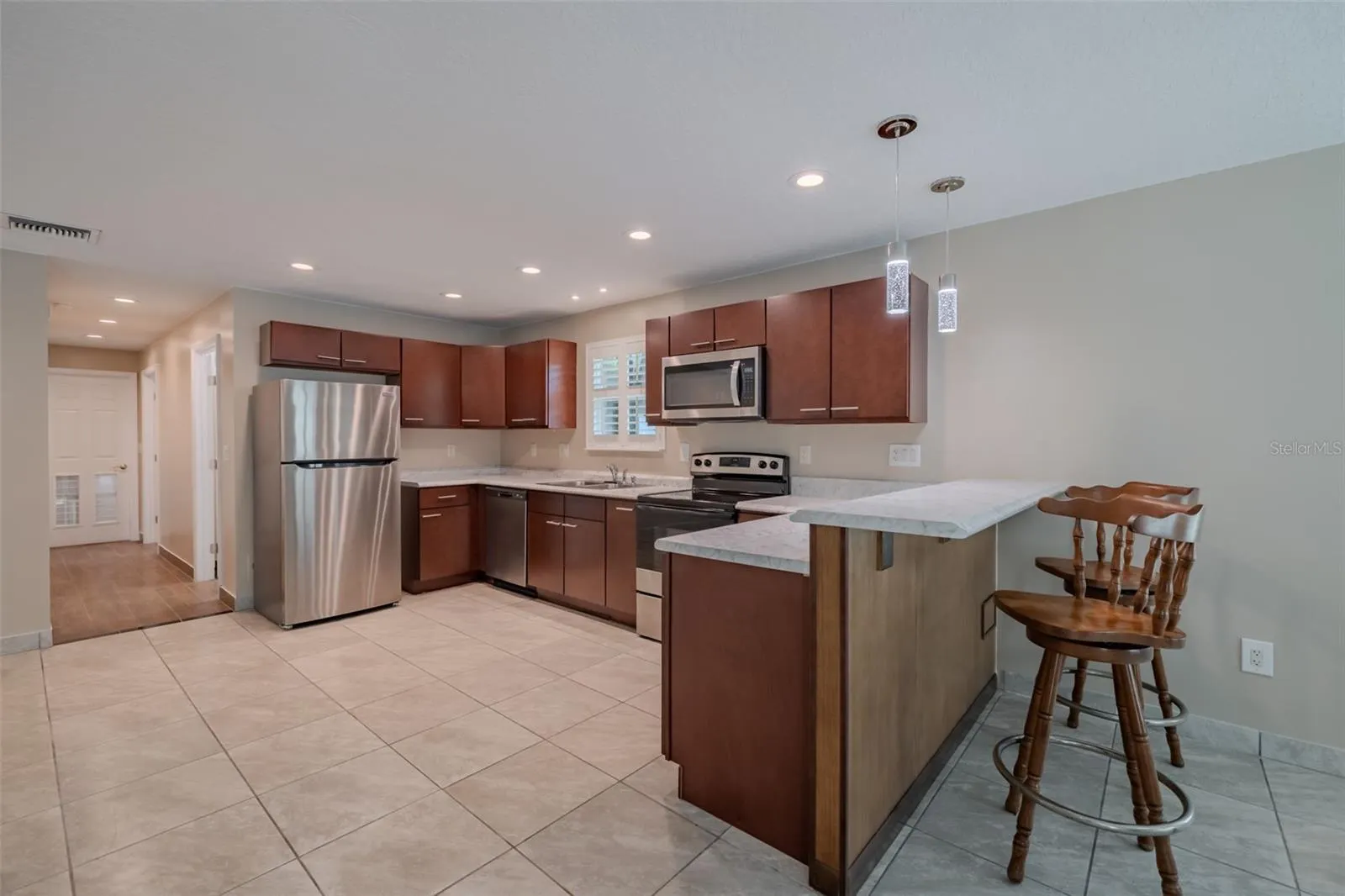 501 BRYAN RD #B #B