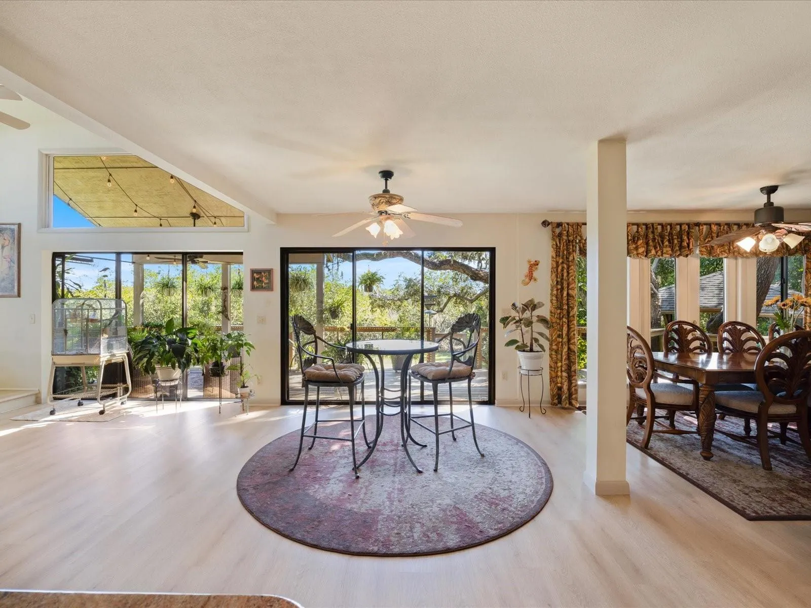 3328 BRIARWOOD CIR