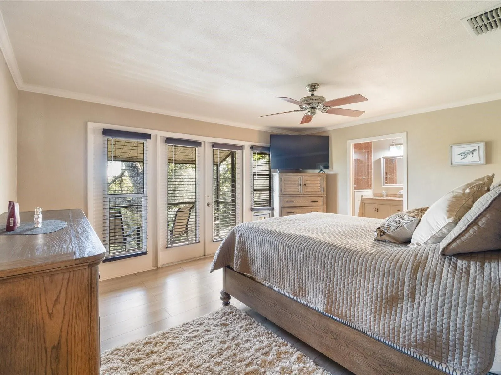 3328 BRIARWOOD CIR