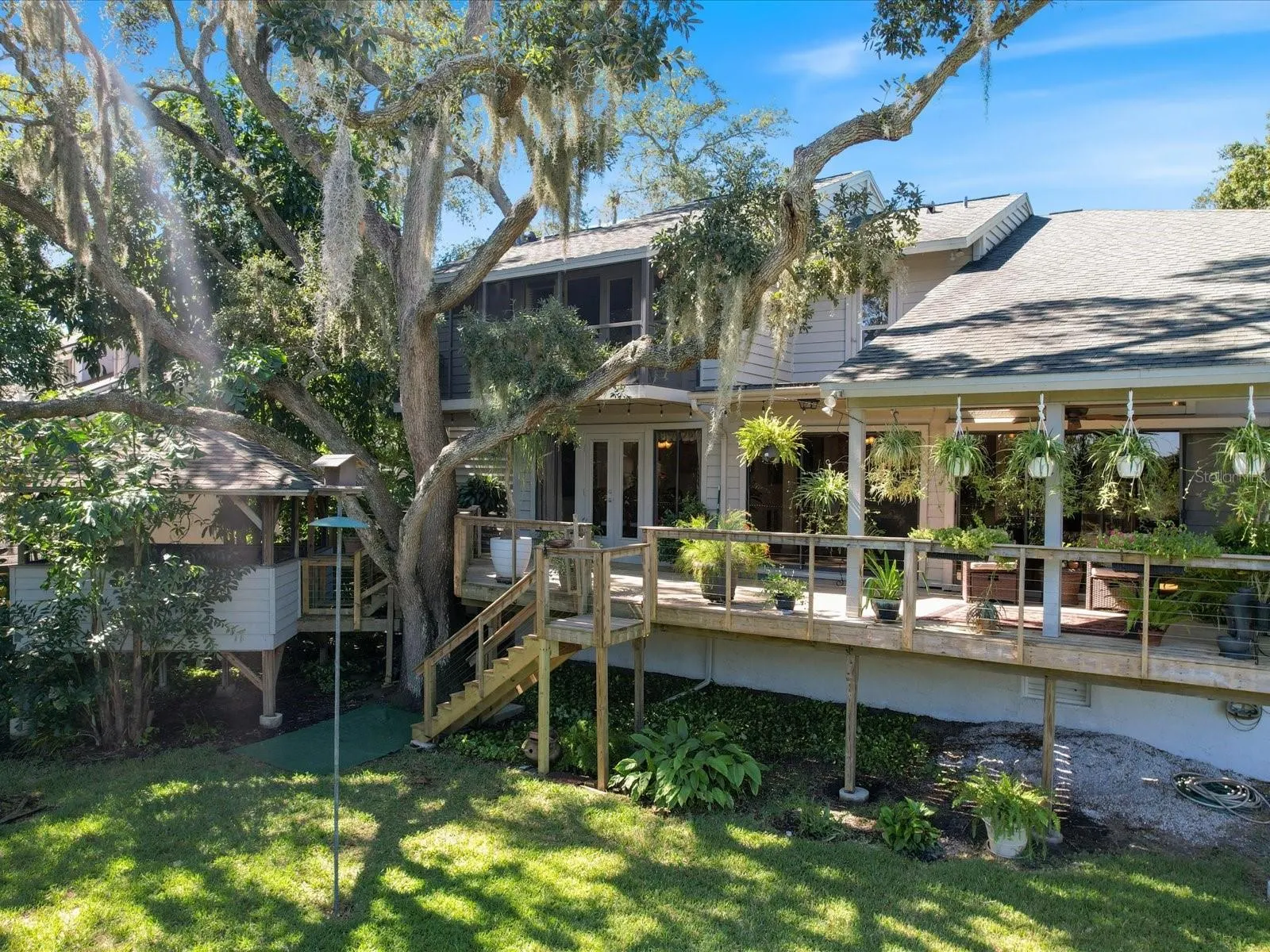 3328 BRIARWOOD CIR
