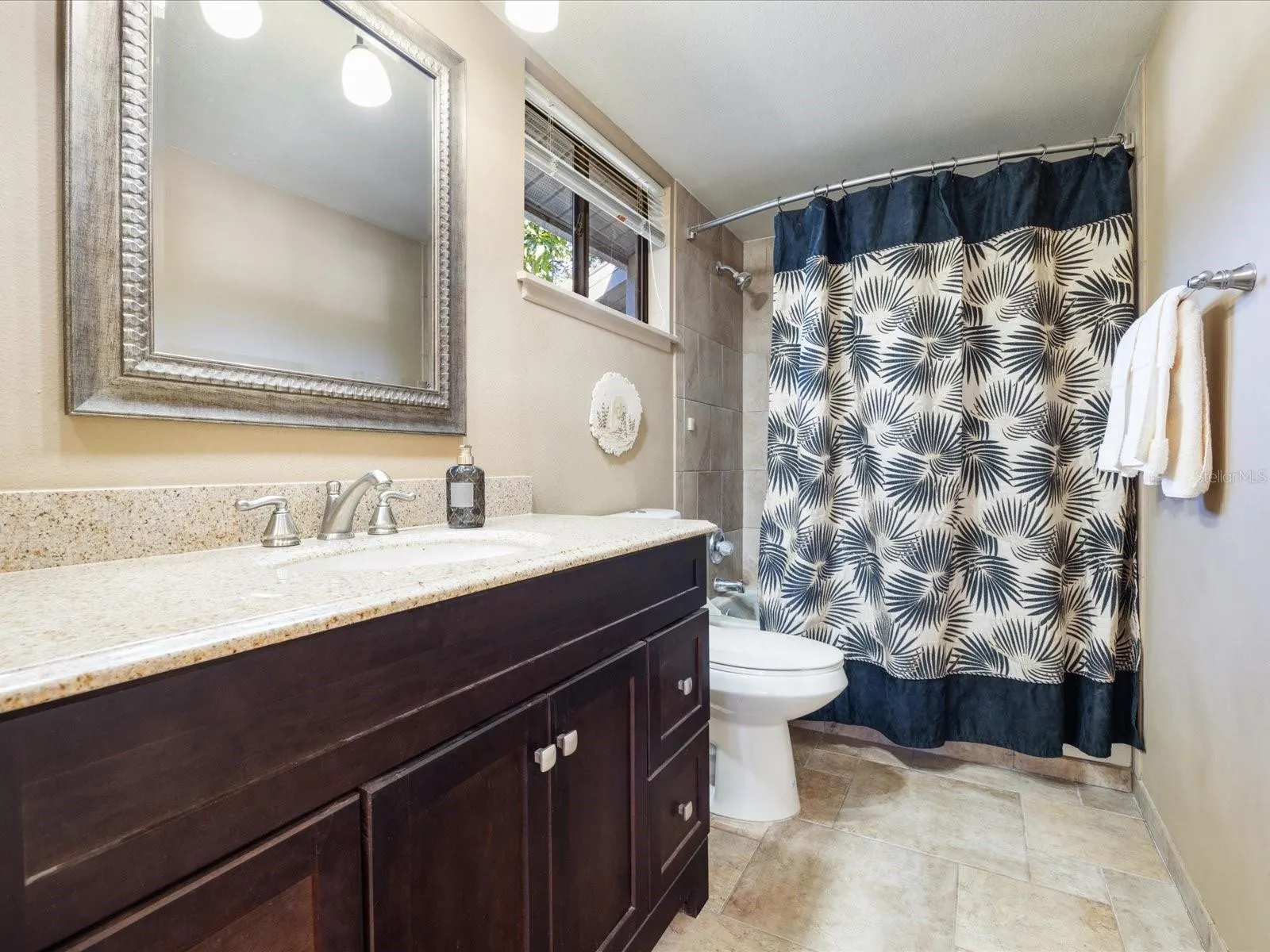 3328 BRIARWOOD CIR
