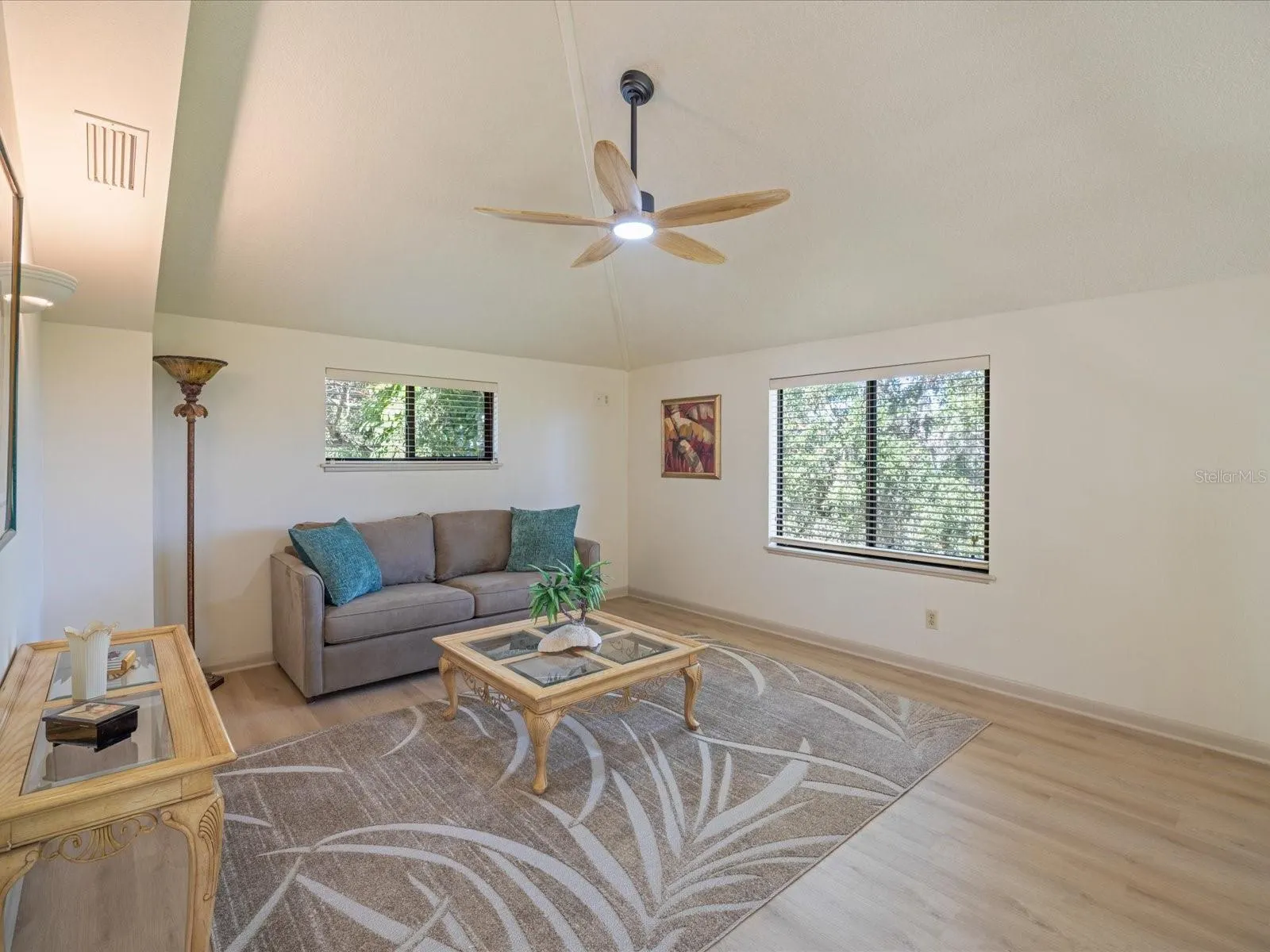 3328 BRIARWOOD CIR