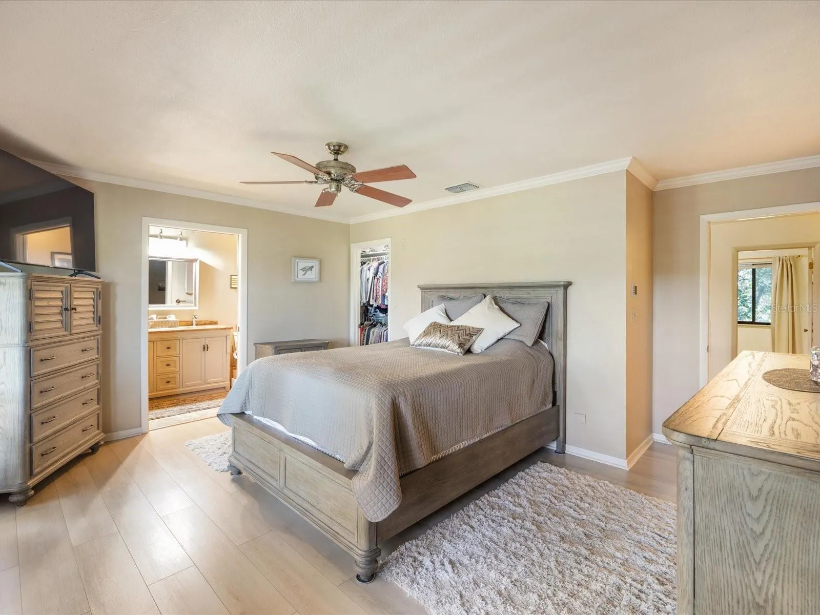 3328 BRIARWOOD CIR