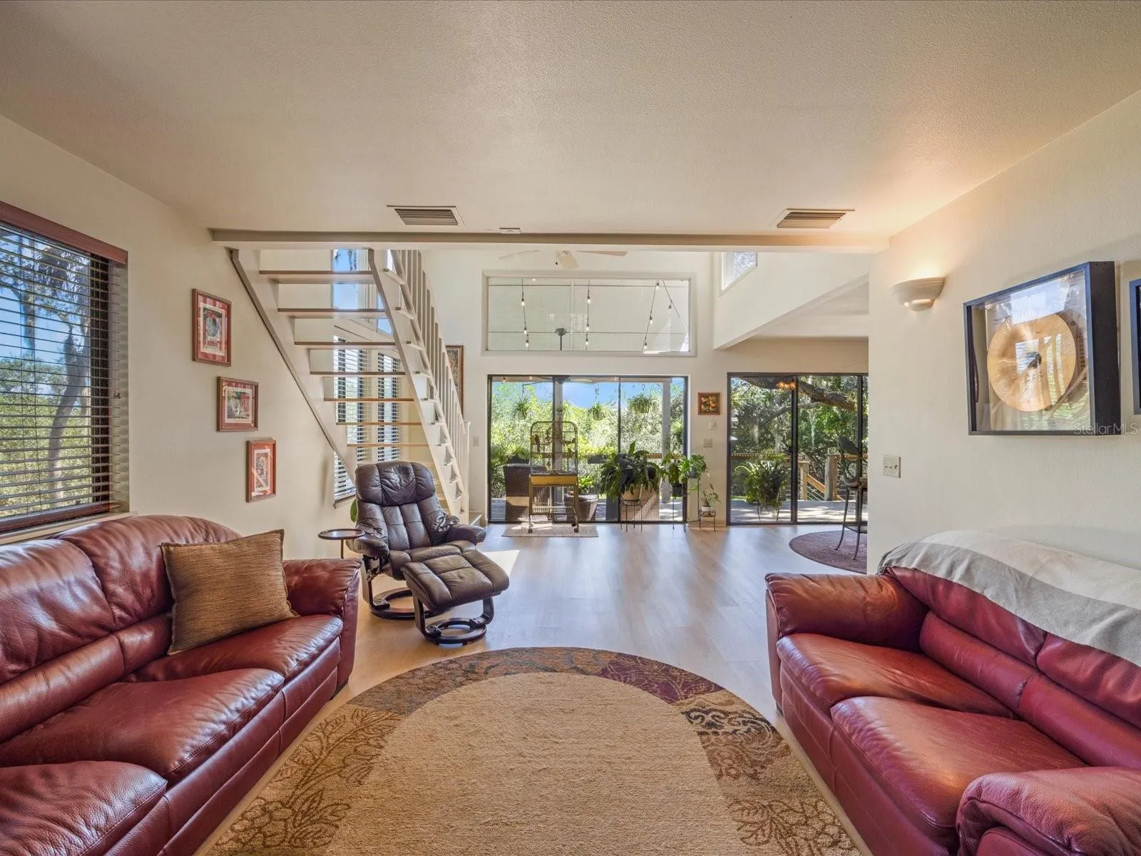 3328 BRIARWOOD CIR