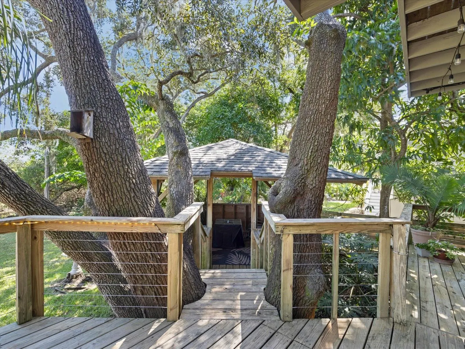3328 BRIARWOOD CIR