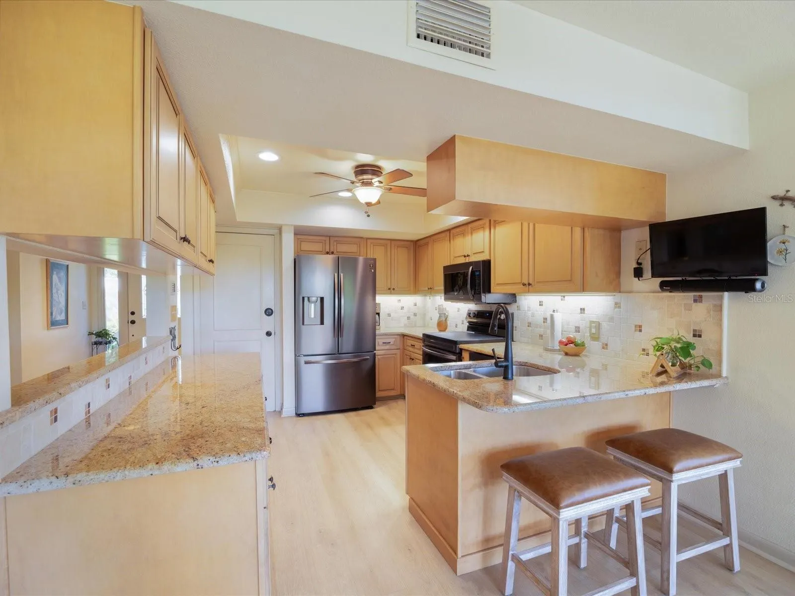 3328 BRIARWOOD CIR