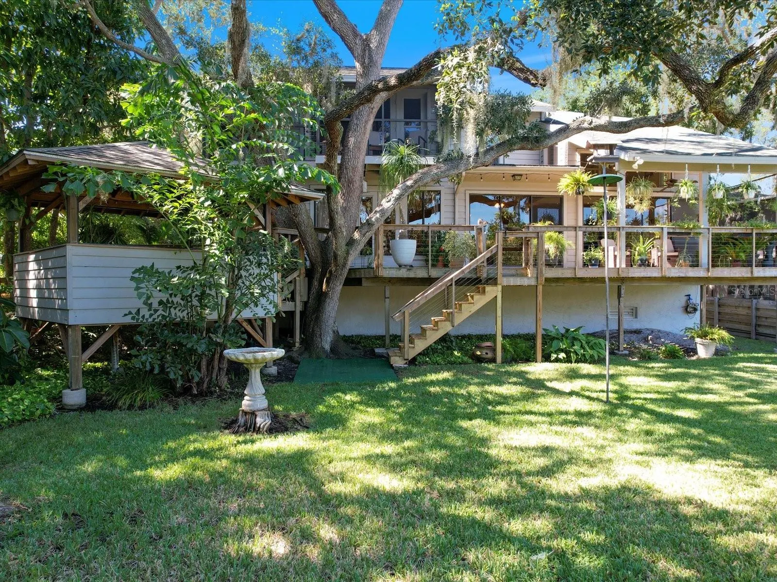 3328 BRIARWOOD CIR