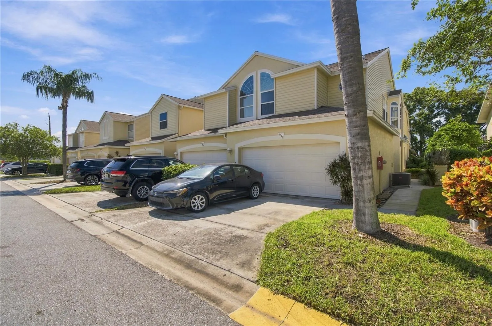 1050 STARKEY RD #907 #907