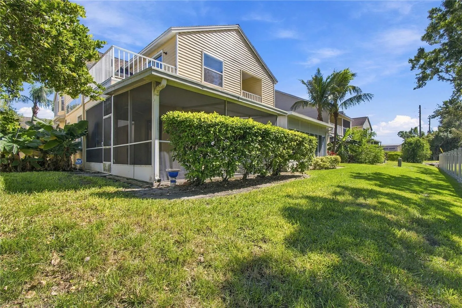 1050 STARKEY RD #907 #907