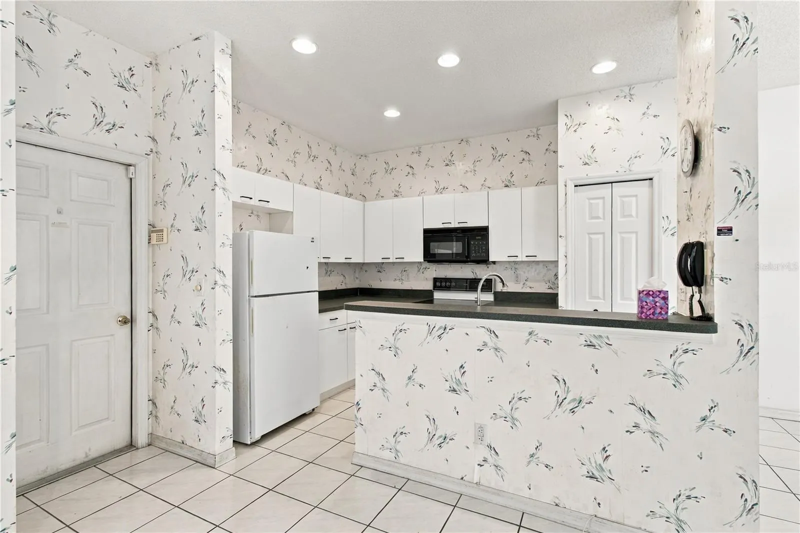 1050 STARKEY RD #907 #907