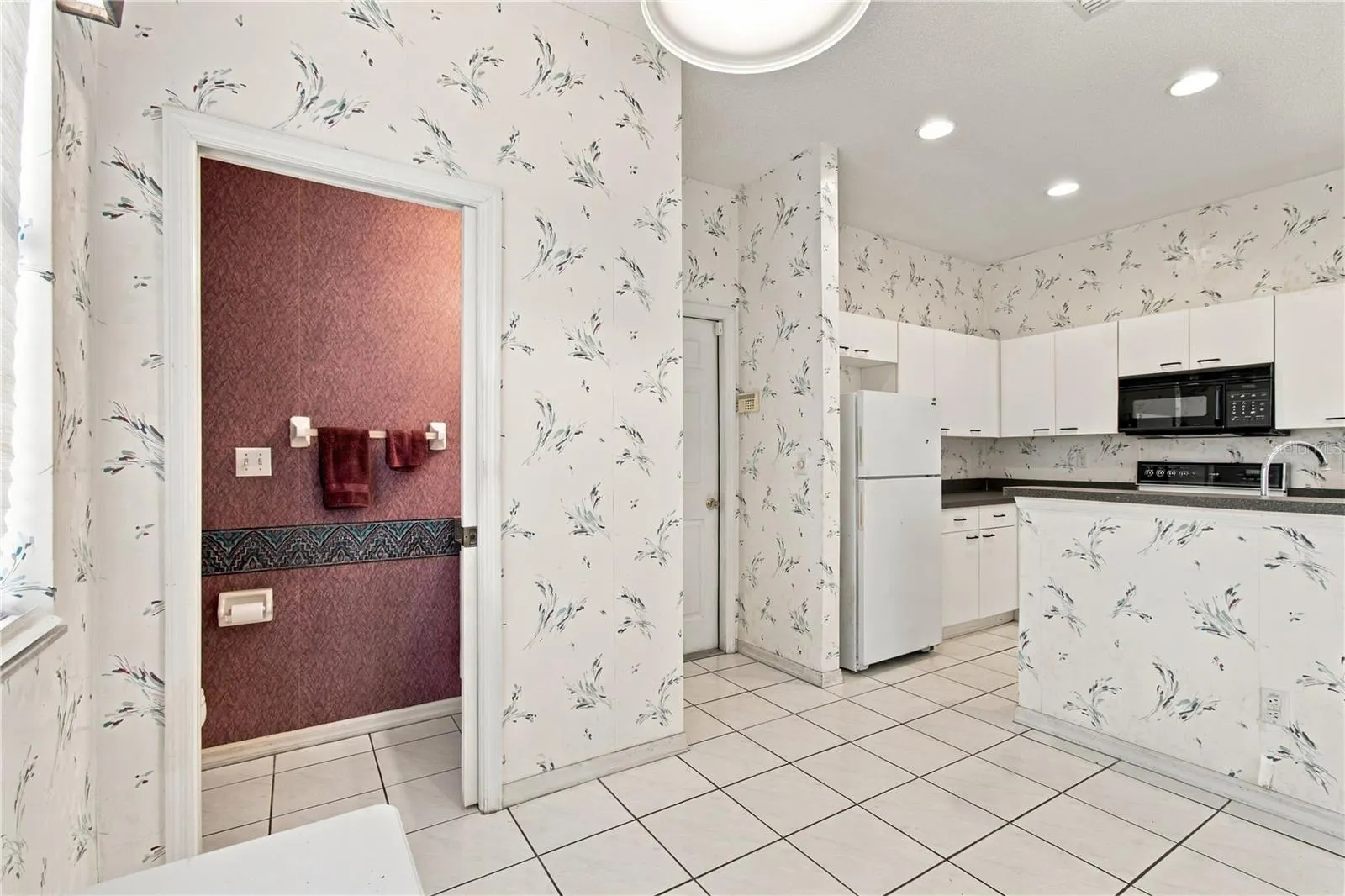 1050 STARKEY RD #907 #907