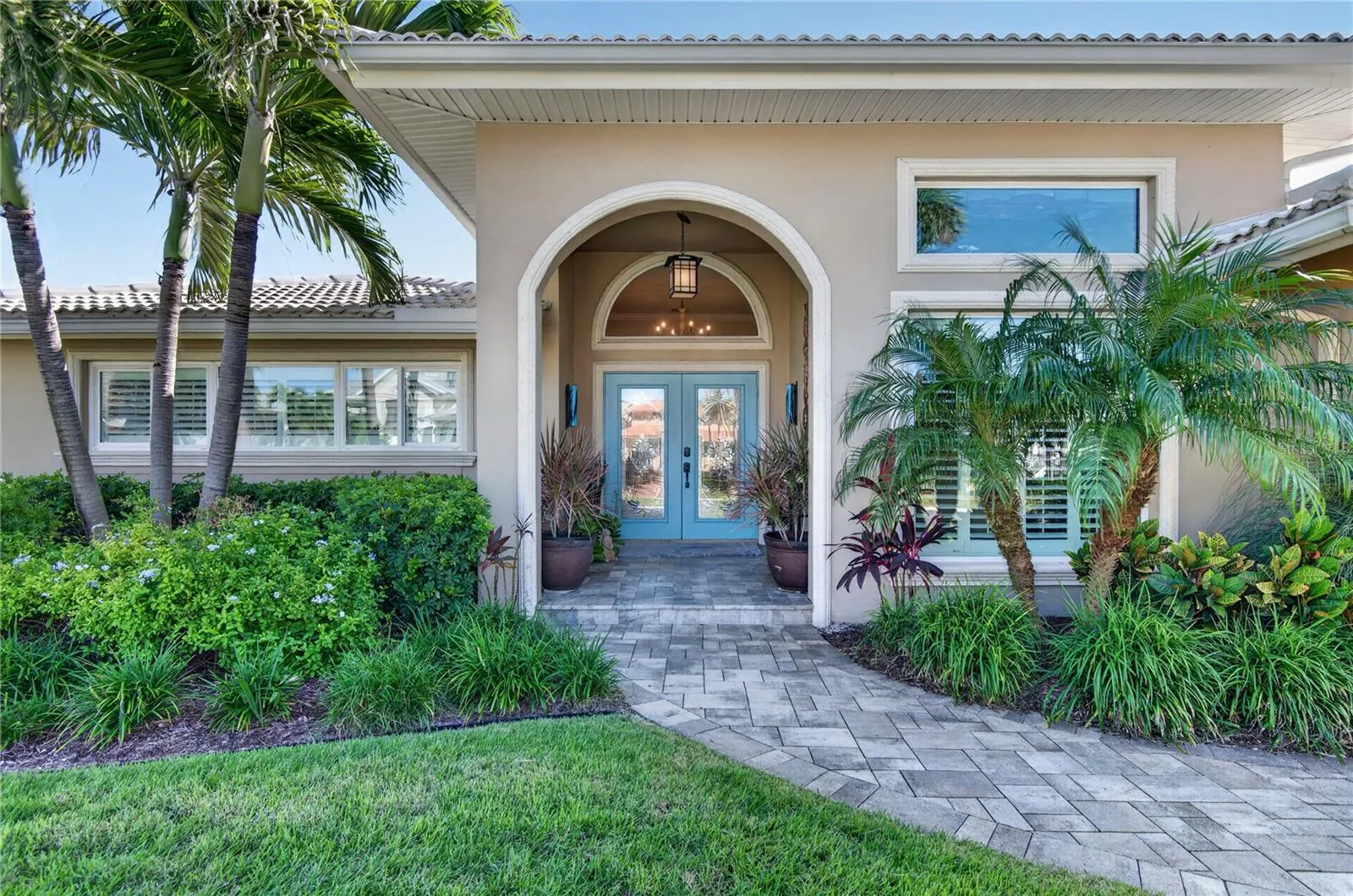 779 ISLAND WAY