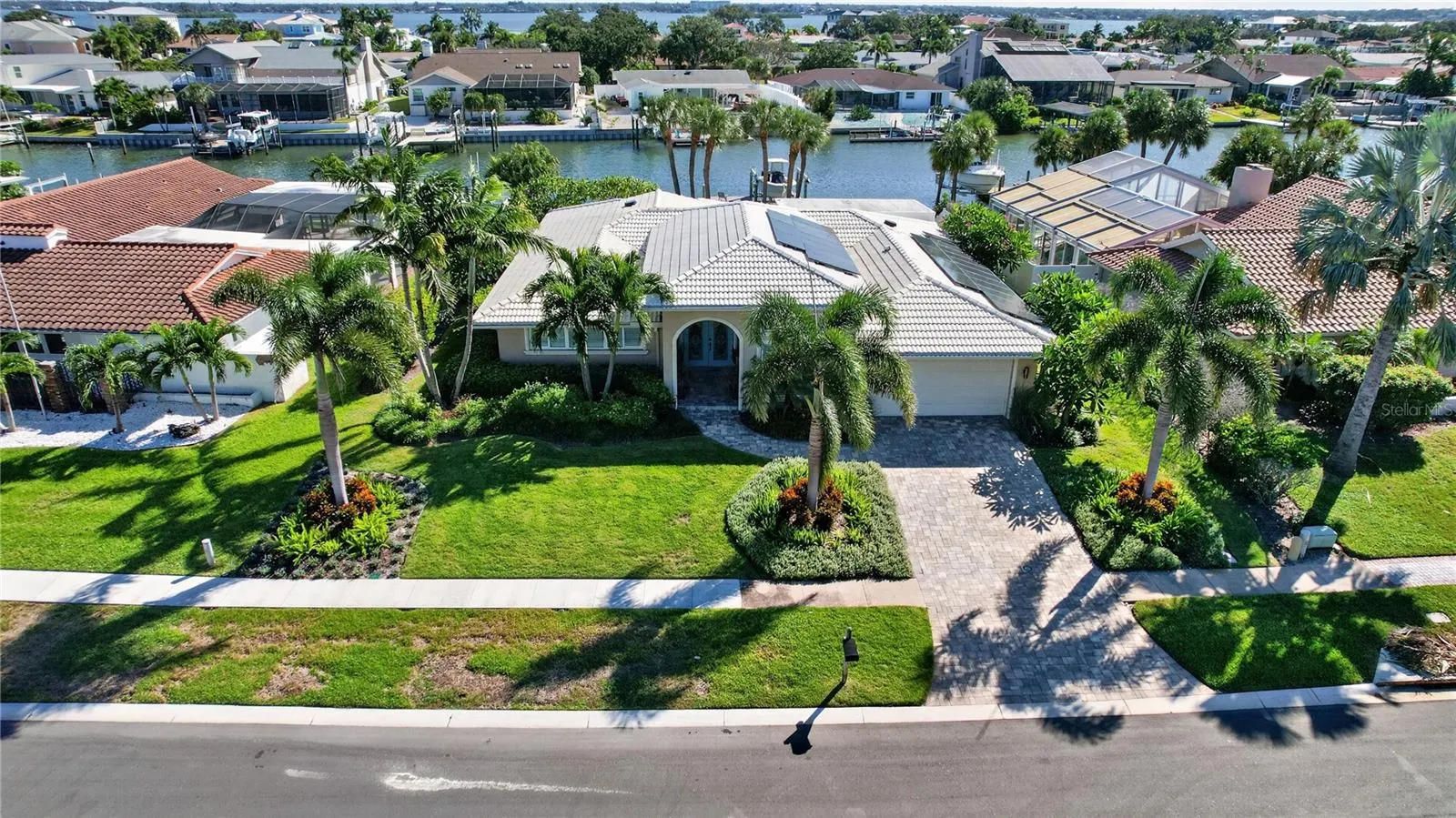 779 ISLAND WAY
