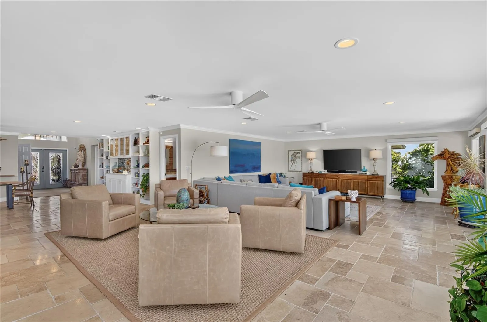 779 ISLAND WAY