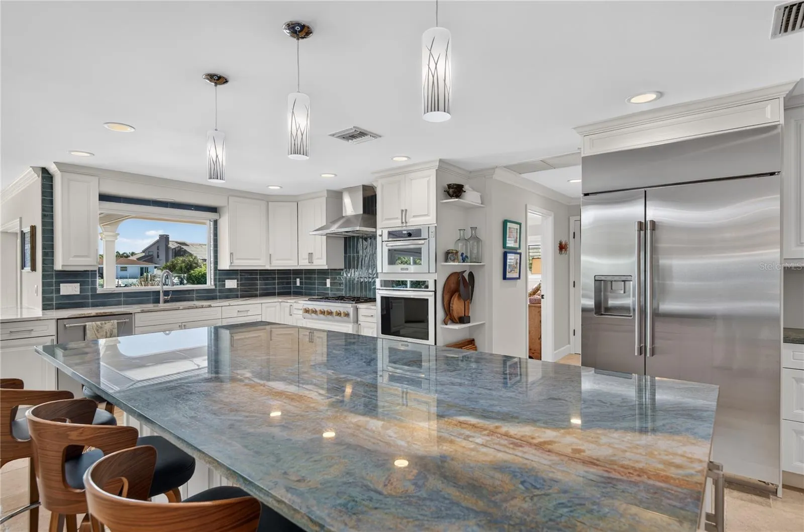 779 ISLAND WAY