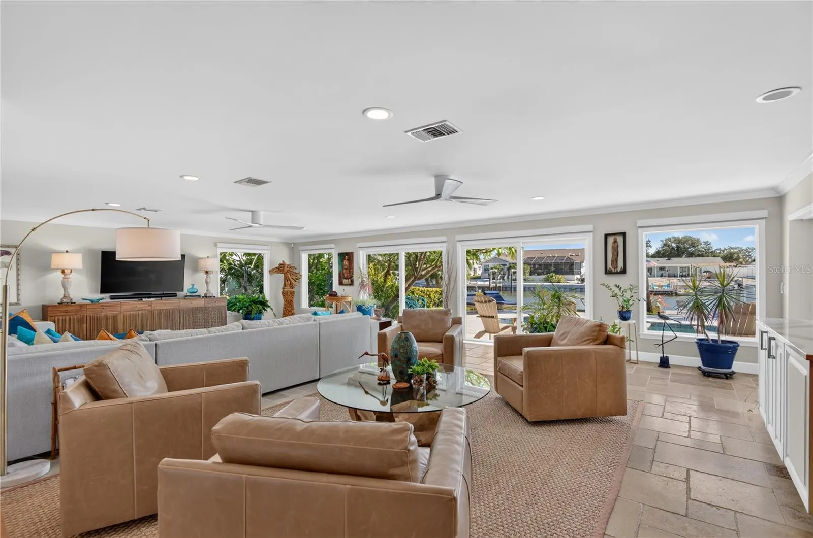 779 ISLAND WAY