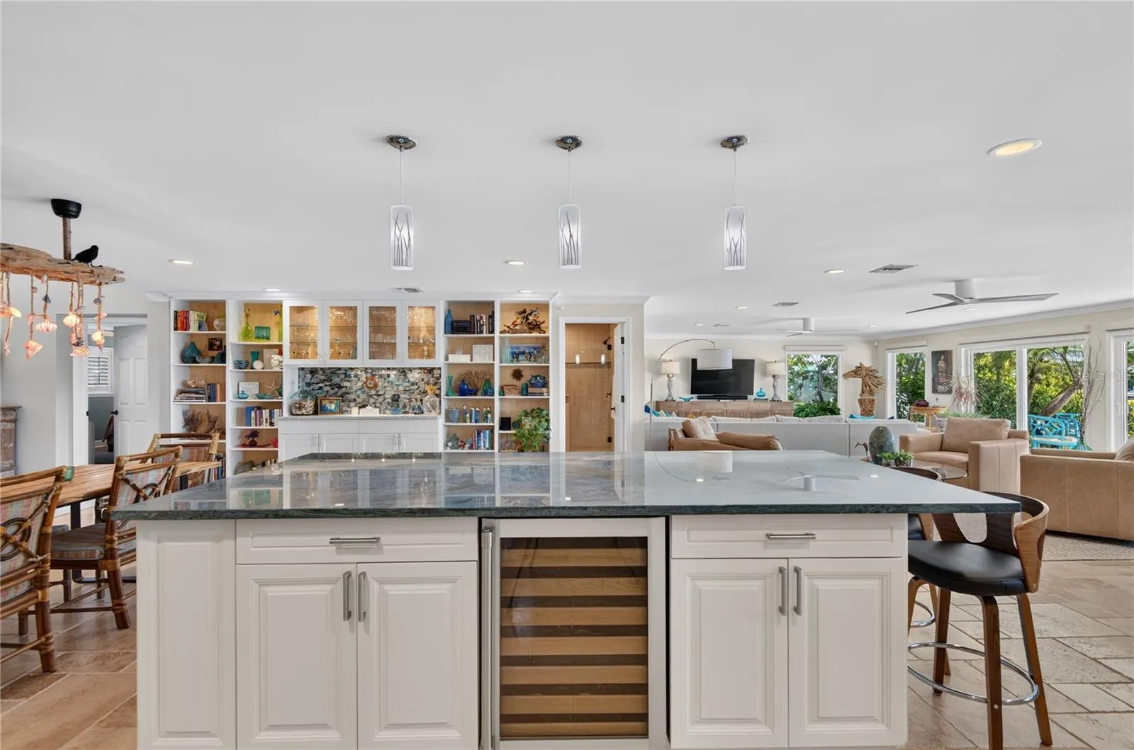779 ISLAND WAY