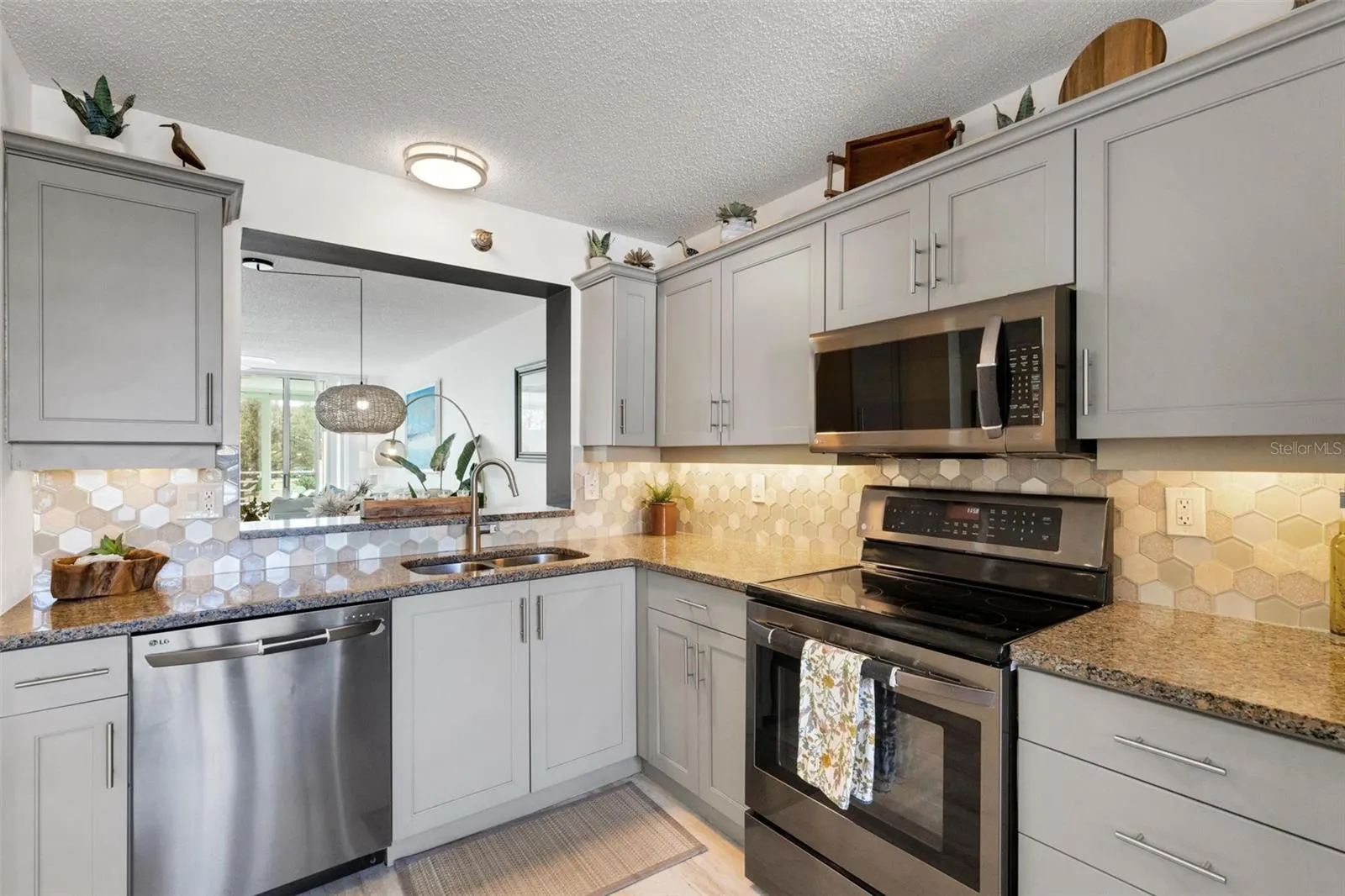 4460 FAIRWAYS BLVD #105 #105