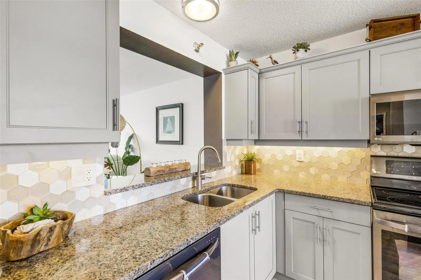 4460 FAIRWAYS BLVD #105 #105