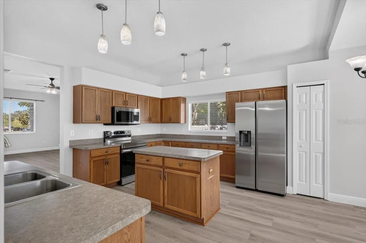 10807 HOFFNER EDGE DR