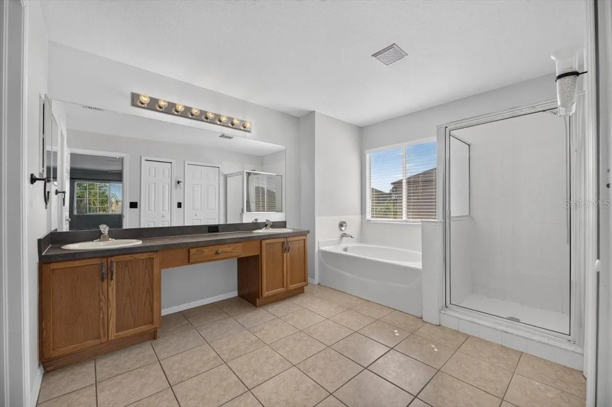10807 HOFFNER EDGE DR