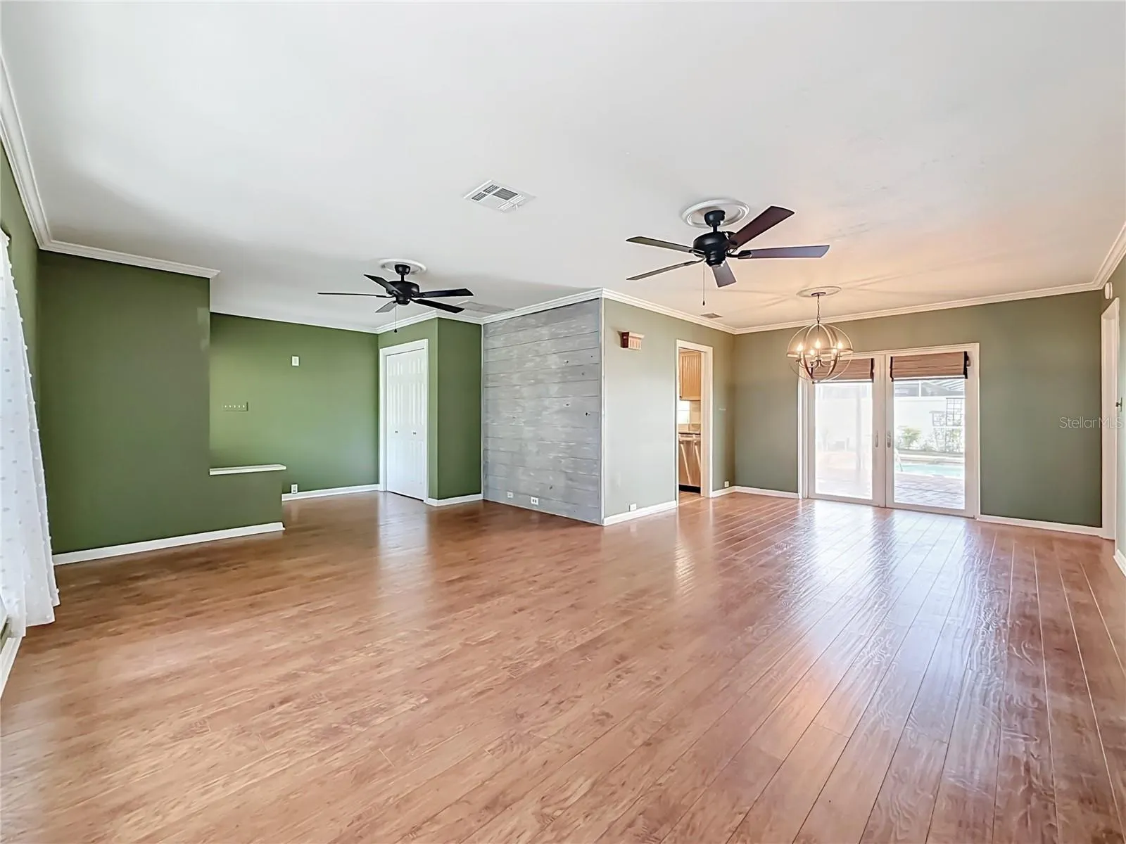 3120 SWAN LN